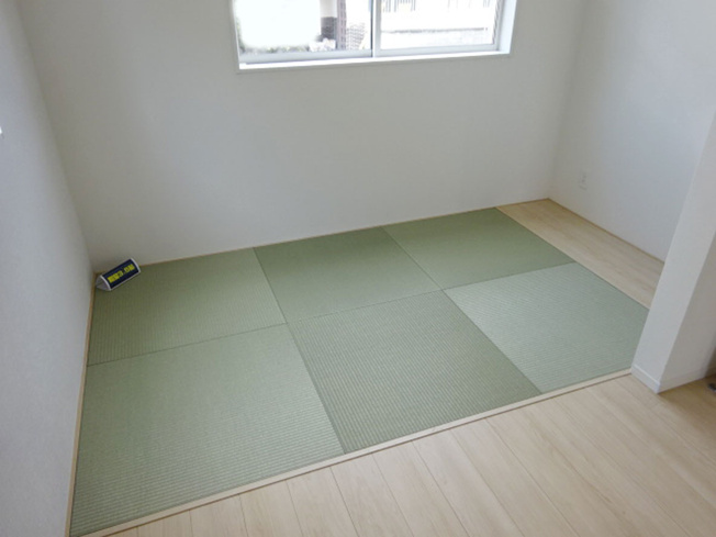 【内装】 | 函南町仁田第12 新築建売分譲住宅 土地＋建物 TW05995 | 函南町仁田2号棟　タタミコーナー3.5帖 ※令和8年6月19日撮影写真