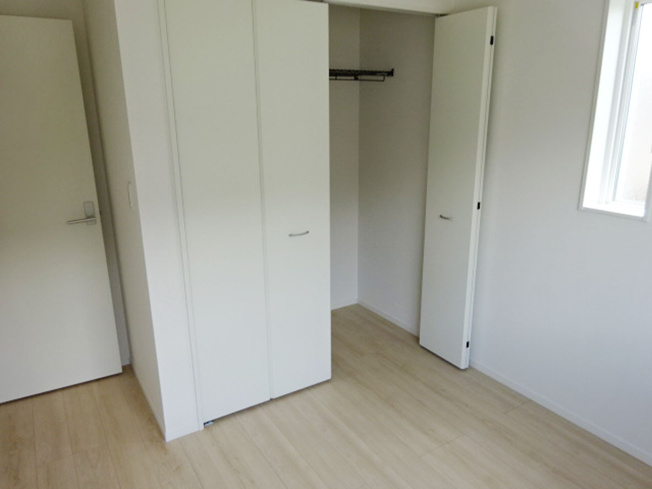 【洋室】 | 函南町仁田第12 新築建売分譲住宅 土地＋建物 TW05995 | 函南町仁田2号棟　洋室5帖 ※令和8年6月19日撮影写真