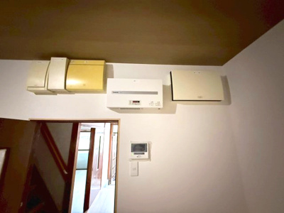 【設備】 | 【プレイワーク二田町】松ノ浜駅まで歩6分・昭和47年建築・北西角地 | 太陽光発電+蓄電池が付いています♪