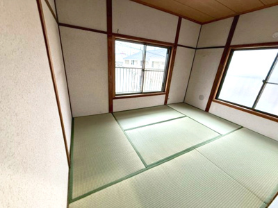 【和室】 | 【プレイワーク二田町】松ノ浜駅まで歩6分・昭和47年建築・北西角地 | ゆったりとくつろげる和室です