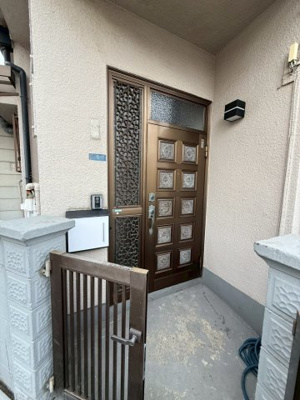 【玄関】 | 【プレイワーク二田町】松ノ浜駅まで歩6分・昭和47年建築・北西角地 | 明るい玄関です