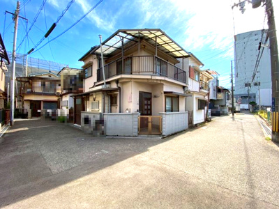 【外観】 | 【プレイワーク二田町】松ノ浜駅まで歩6分・昭和47年建築・北西角地 | 外観は落ち着いています
