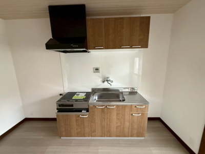 【キッチン】 | 【プレイワーク二田町】松ノ浜駅まで歩6分・昭和47年建築・北西角地 | きれいなキッチンです