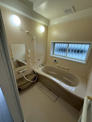 【浴室】 | 【プレイワーク二田町】松ノ浜駅まで歩6分・昭和47年建築・北西角地 | コンパクトで使いやすいお風呂です