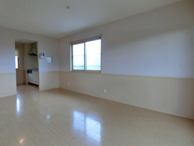 【居間・リビング】 | プラシードM | イメージ201号室の写真（反転あり）