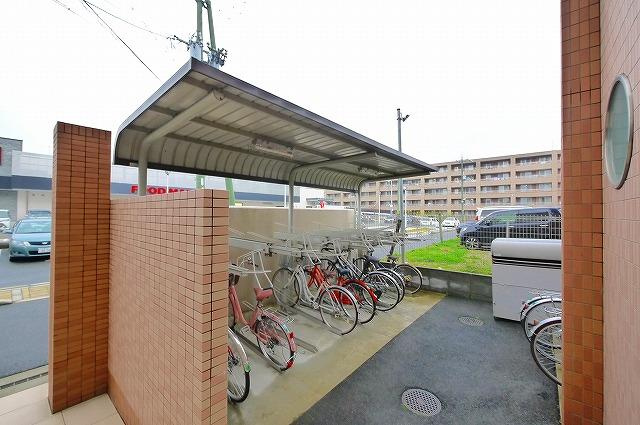 フルーア　ケイのその他共用部分|屋根付きの駐輪場です