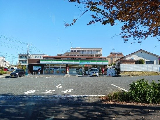 アウラティエの周辺|ファミリーマートまで500m