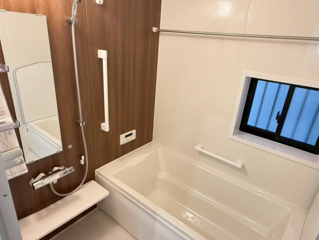 川口市芝宮根町　新築一戸建て　A号棟の浴室|落ち着いた空間のお風呂です