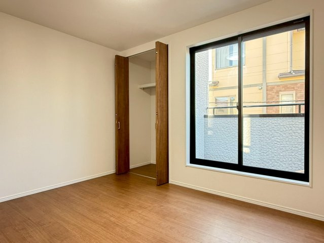 川口市芝宮根町　新築一戸建て　A号棟の洋室|コンパクトで使いやすい洋室です