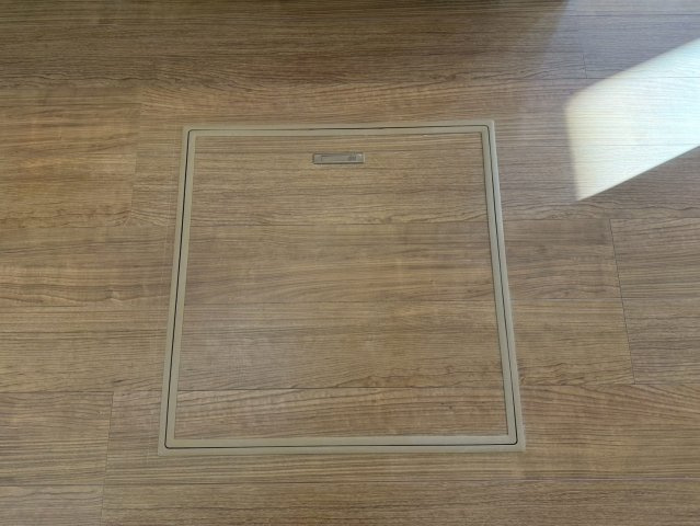 川口市芝宮根町　新築一戸建て　A号棟の内装|床下収納