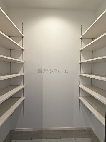入間市大字下藤沢・全1棟　新築一戸建　～大型3LDK×収納充実～の玄関|シューズクローク