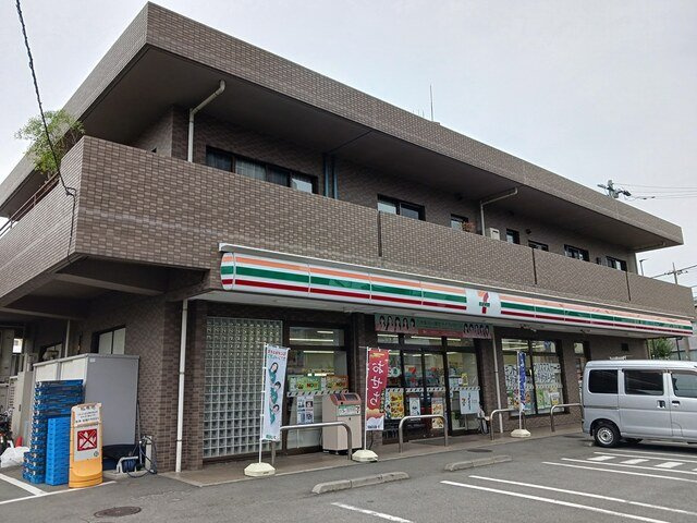 ピースフルⅢの周辺|セブンイレブンまで26m