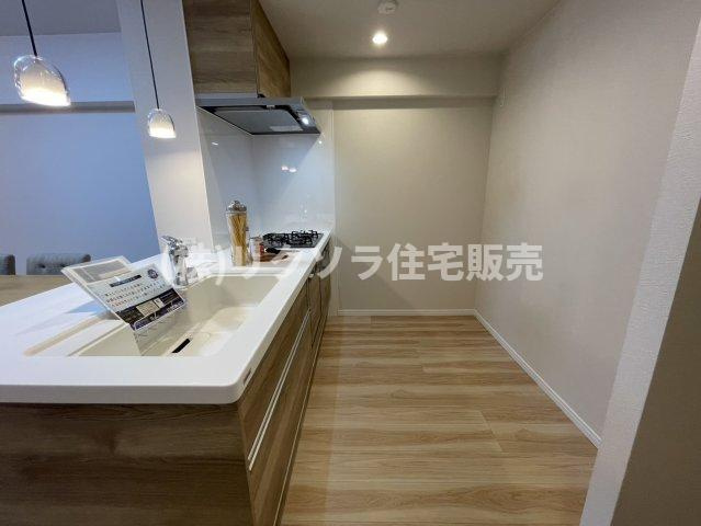 コスモ光善寺のキッチン|LDK15.9帖
■物件内覧・資金計画相談・住宅ローン相談、リフォーム相談、お問合せ受付中■
※当日・翌日のご内覧、ご相談はお電話でのお問合せがスムーズです！