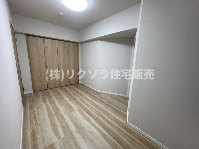 コスモ光善寺の寝室|洋室6.0帖
■物件内覧・資金計画相談・住宅ローン相談、リフォーム相談、お問合せ受付中■
※当日・翌日のご内覧、ご相談はお電話でのお問合せがスムーズです！