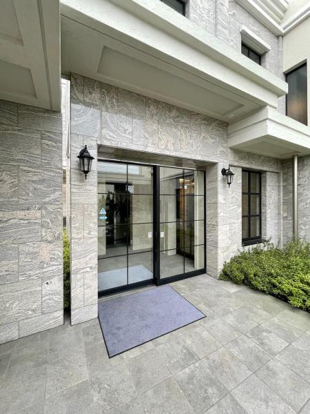 カールスルーエ吉祥寺のエントランス|毎日通るエントランスはこのようになっています