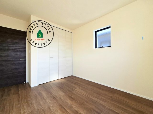 熊本市西区上代3丁目第1-4棟（3号棟）の子供部屋|穏やかな光が差し込む室内には、穏やかな時間が流れます。