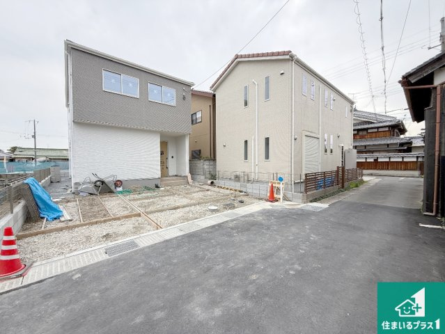 京田辺市草内穴口　第1期　新築一戸建ての前面道路含む現地写真|現在建築中！落ち着いた街並みで新生活を始めることが出来そう！周辺の物件も併せてご紹介させて頂きます！