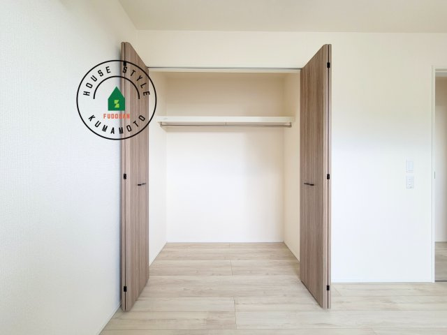 熊本市北区麻生田5丁目第1-2棟(1号棟)の内観：施工例|収納には困りません。