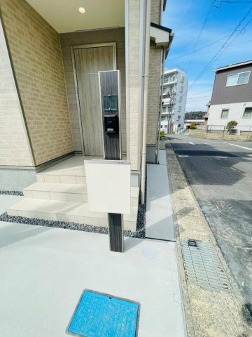 岡崎市本宿茜　新築分譲住宅　全1棟　A号棟のその他|飽きのこないシンプルなデザインのポスト。
