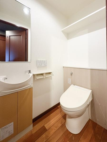 ロフティ羽屋のトイレ|トイレと手洗いが別になっておりスタイリッシュなトイレです！