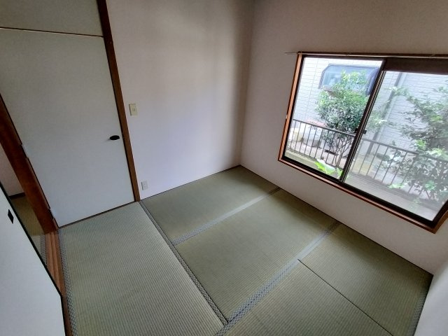 左京３丁目戸建の和室