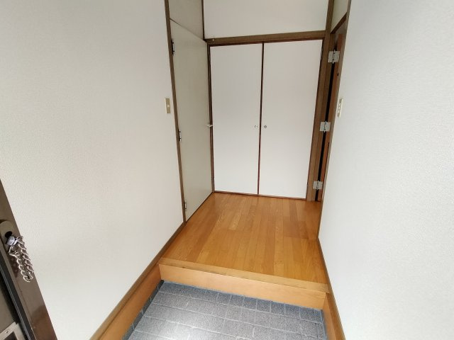 左京３丁目戸建の玄関