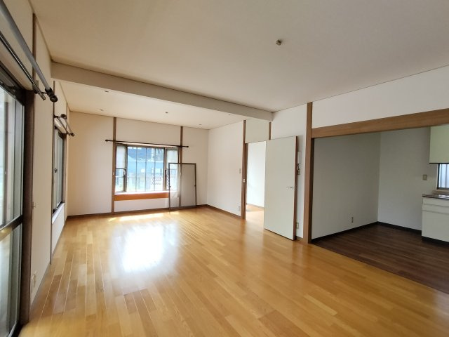 左京３丁目戸建の居間・リビング