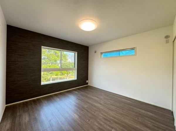 タマタウン丹生2　1号地の洋室