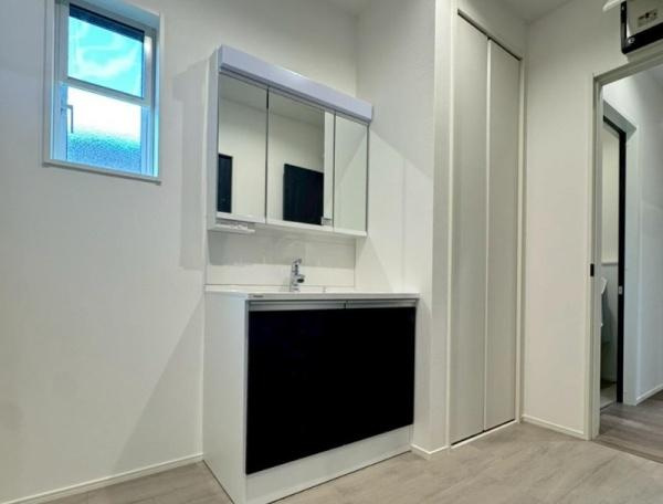 タマタウン丹生2　1号地の独立洗面台