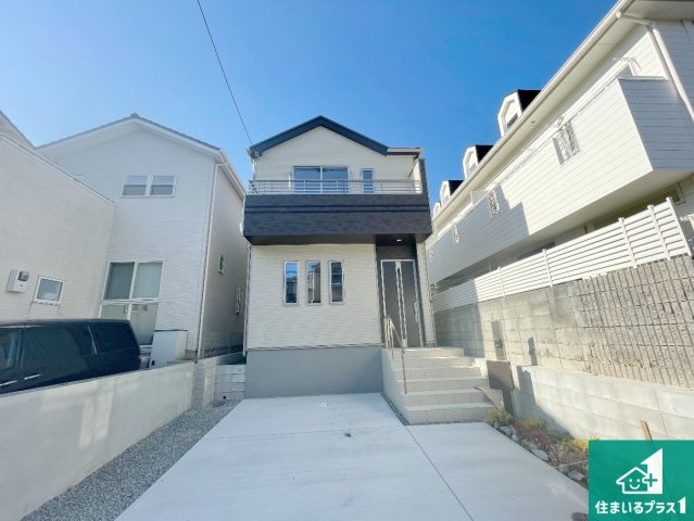 神戸市垂水区青山台　新築一戸建ての外観|お客様に長く安心して住んでいだだける事にこだわった家づくり！住んでからのアフターサービスにもしっかりと取り組んでいます！