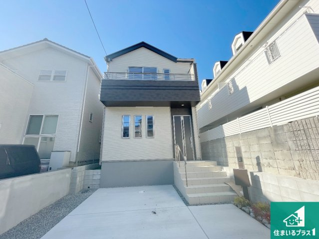 神戸市垂水区青山台　新築一戸建ての外観|お客様に長く安心して住んでいだだける事にこだわった家づくり！住んでからのアフターサービスにもしっかりと取り組んでいます！