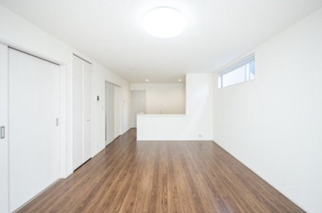 【居間・リビング】 | 久喜市久喜北2丁目　中古戸建