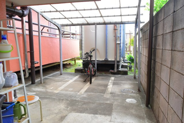 調布市小島町３丁目の中古マンションの駐輪場