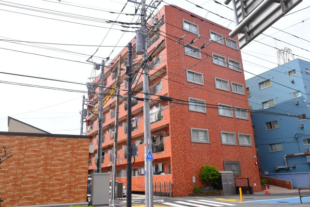 調布市小島町３丁目の中古マンションの外観