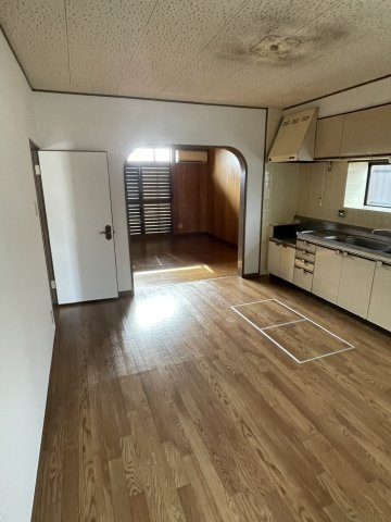 金ヶ崎戸建の居間・リビング