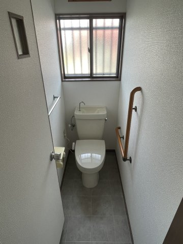 金ヶ崎戸建のトイレ