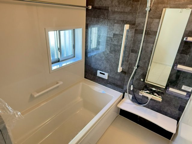川口市芝宮根町　新築一戸建て　E号棟の浴室|コンパクトで使いやすいお風呂です