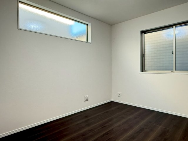 川口市芝宮根町　新築一戸建て　E号棟の洋室|スタンダードな洋室です