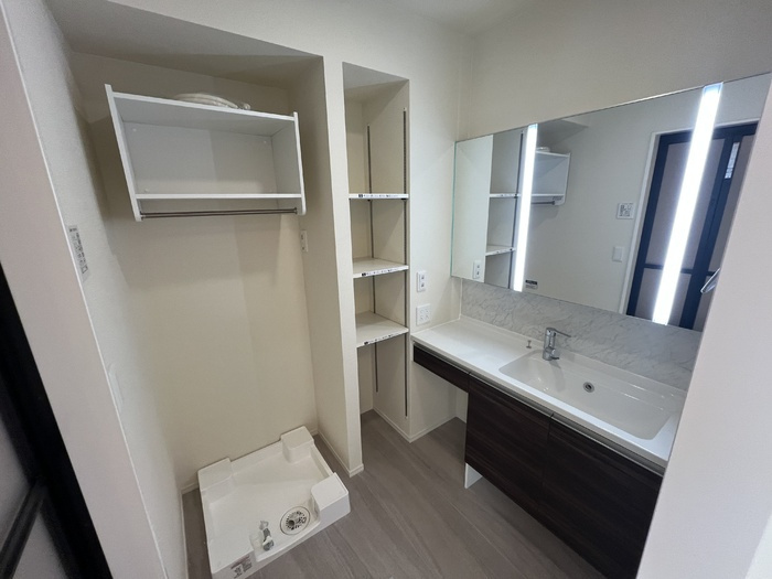 D-avance上六名Ⅱの洗面所