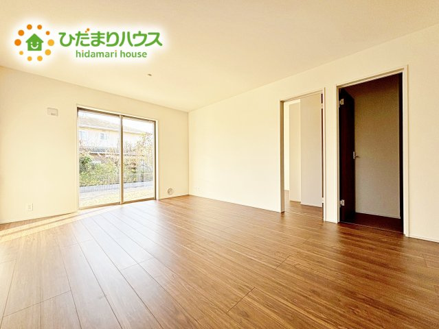 【居間・リビング】 | 第1石岡市下林　新築戸建 | 開放感あるLDKを確保！家族が集まるリビングはゆったり過ごしリフレッシュする場として居心地の良い空間にしたいですね。