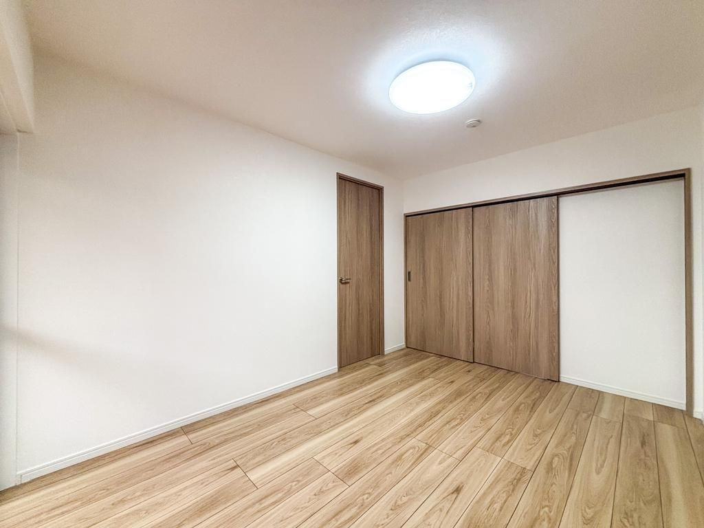 調布市染地３丁目の中古マンションの洋室