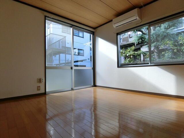 パインハイツの居間・リビング