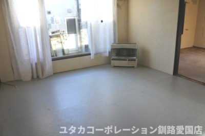 【居間・リビング】 | 興津4丁目91-185、187売家