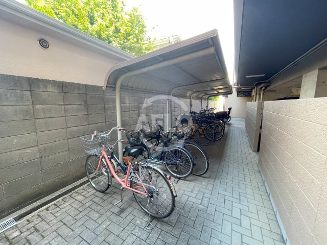 サンディグノ帝塚山　東粉浜小学校区の駐車場|サンディグノ帝塚山　駐輪場