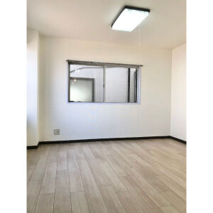 杉荘マンションの居間・リビング