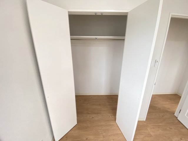 読谷村高志保　外国人住宅の収納