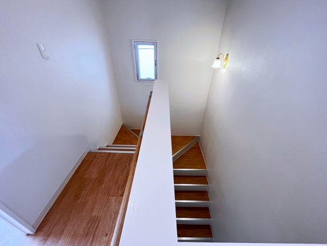 読谷村高志保　外国人住宅の内装