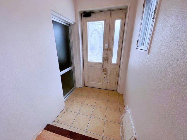 読谷村高志保　外国人住宅の玄関