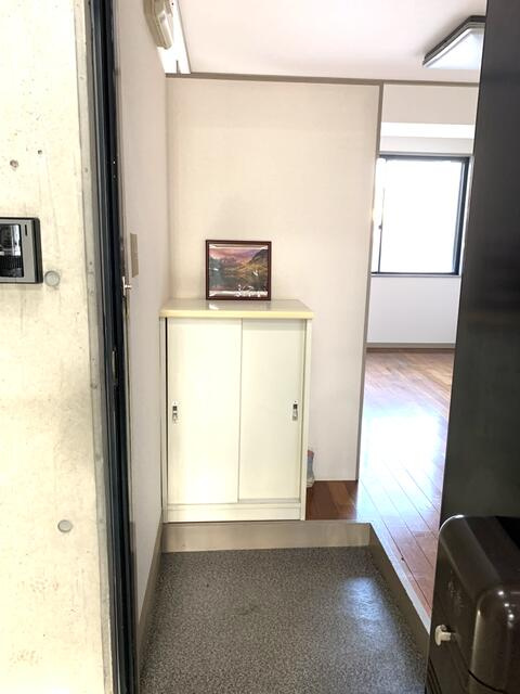 広々とした玄関スペース