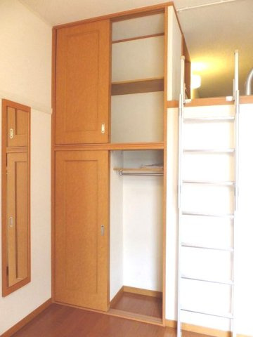 レオパレス青葉の内装|クローゼット